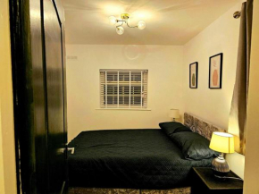 Cosy 1 bedroom flat near Bridgend town centre